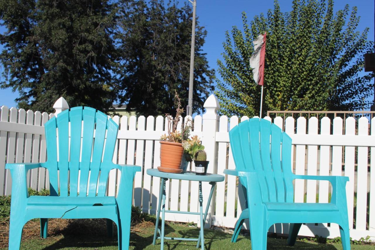 240 Usc Turquoise House Bed and Breakfast Λος Άντζελες Εξωτερικό φωτογραφία